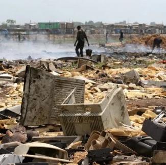 Image du film, décharge de produits électroniques